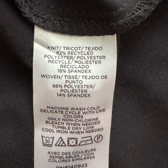 Lou & Grey Side Bungee Pocket Midi Dress - Picture 5 of 5